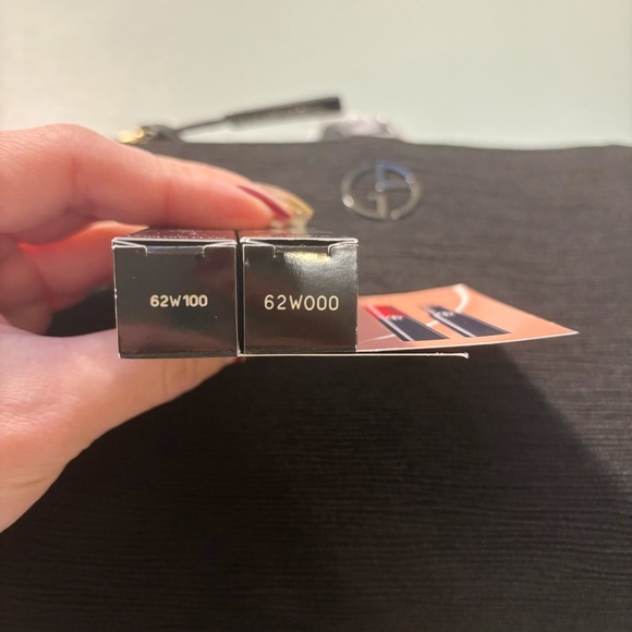 Armani makeup bundle - Picture 2 of 3